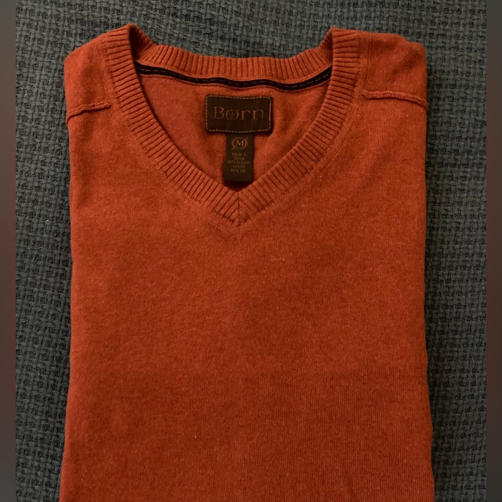 Born Mens V-Neck sweater - tags removed but never worn.